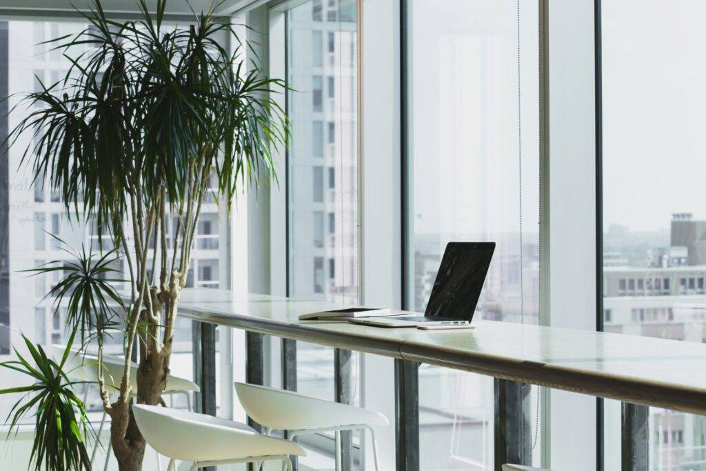 how to start a hotel business in dubai uae